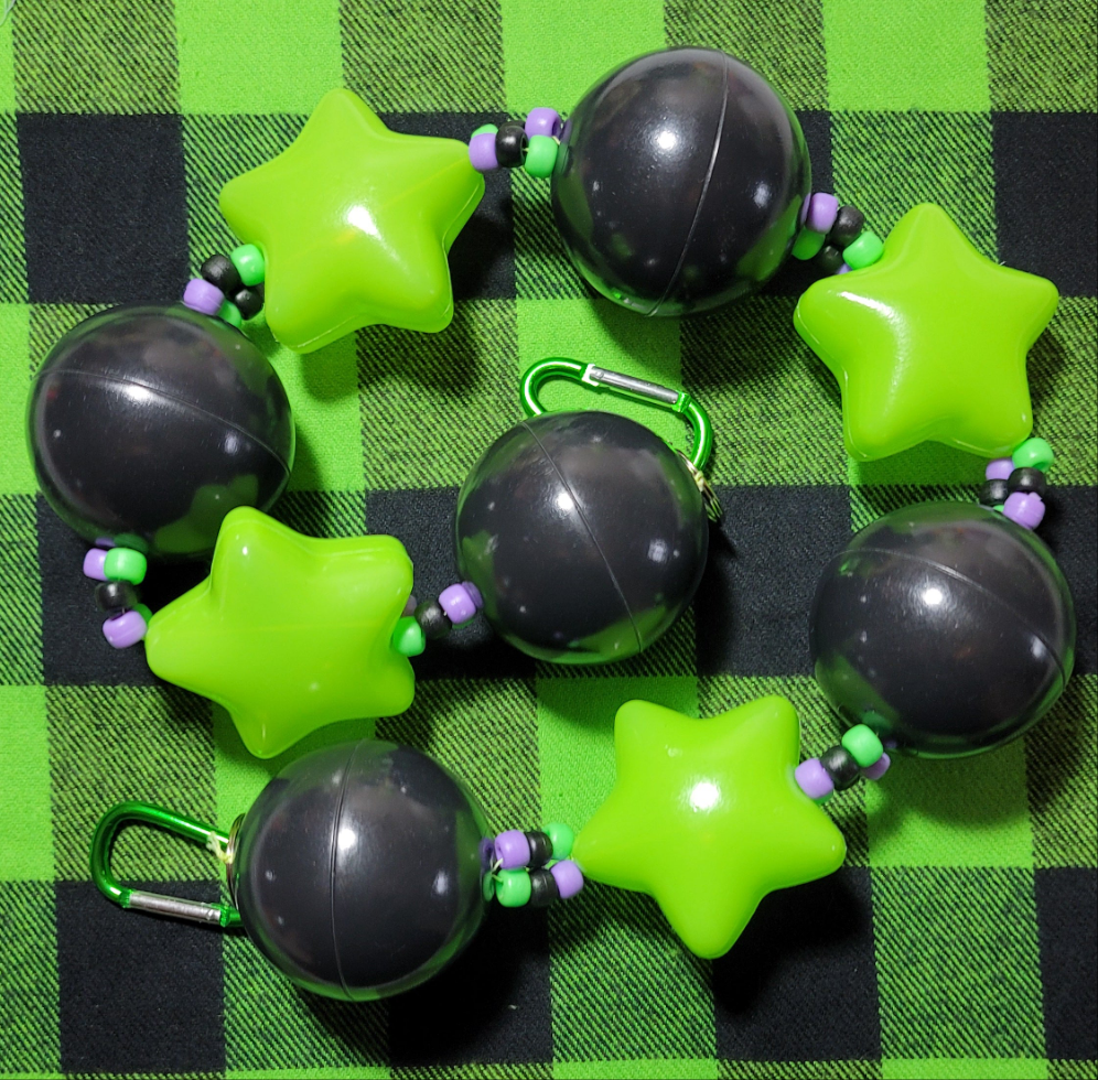 🫧 Ball pit chains 🫧
