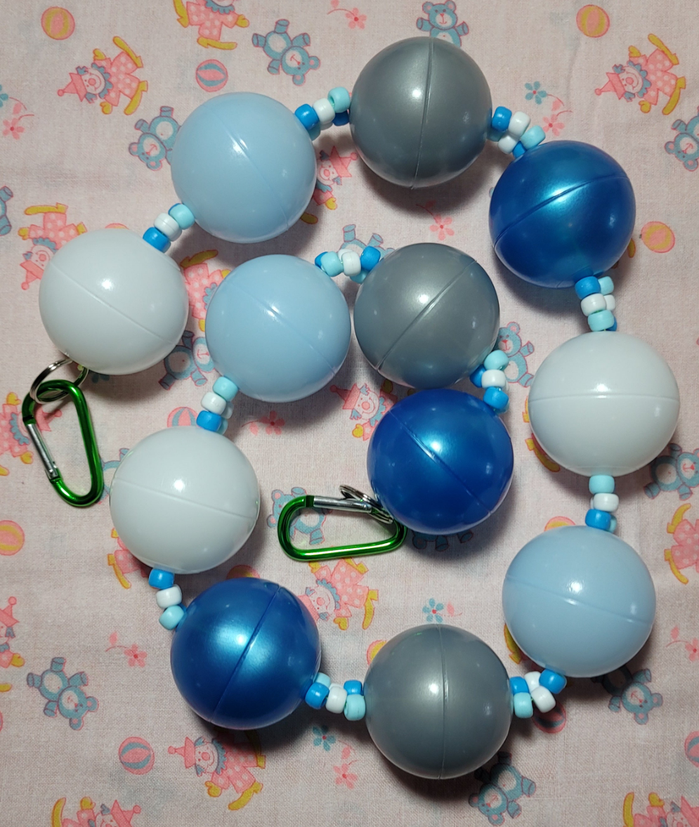 🫧 Ball pit chains 🫧